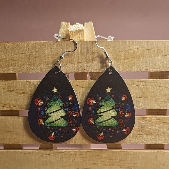 Faux Leather Festive Christmas Tree Earrings - Picture 1 of 3